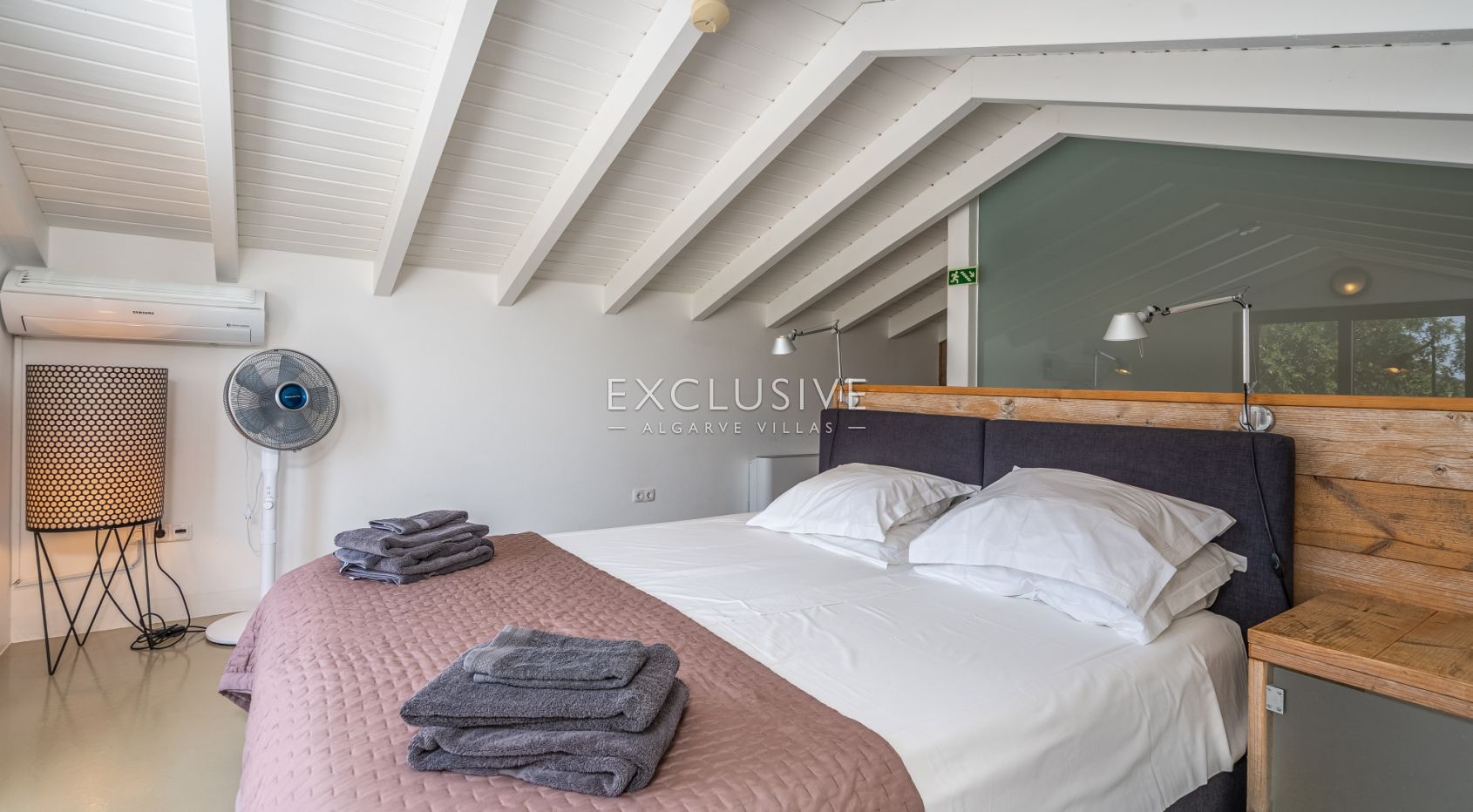 Modern 3+1 bed property, with spectacular river views in Silves, Algarve
