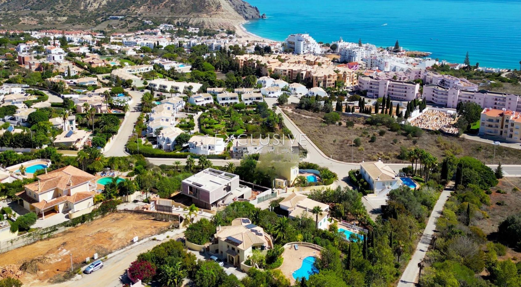 Exclusive Villa with Sea Views in a closed condominium at Monte Lemos, Praia da Luz
