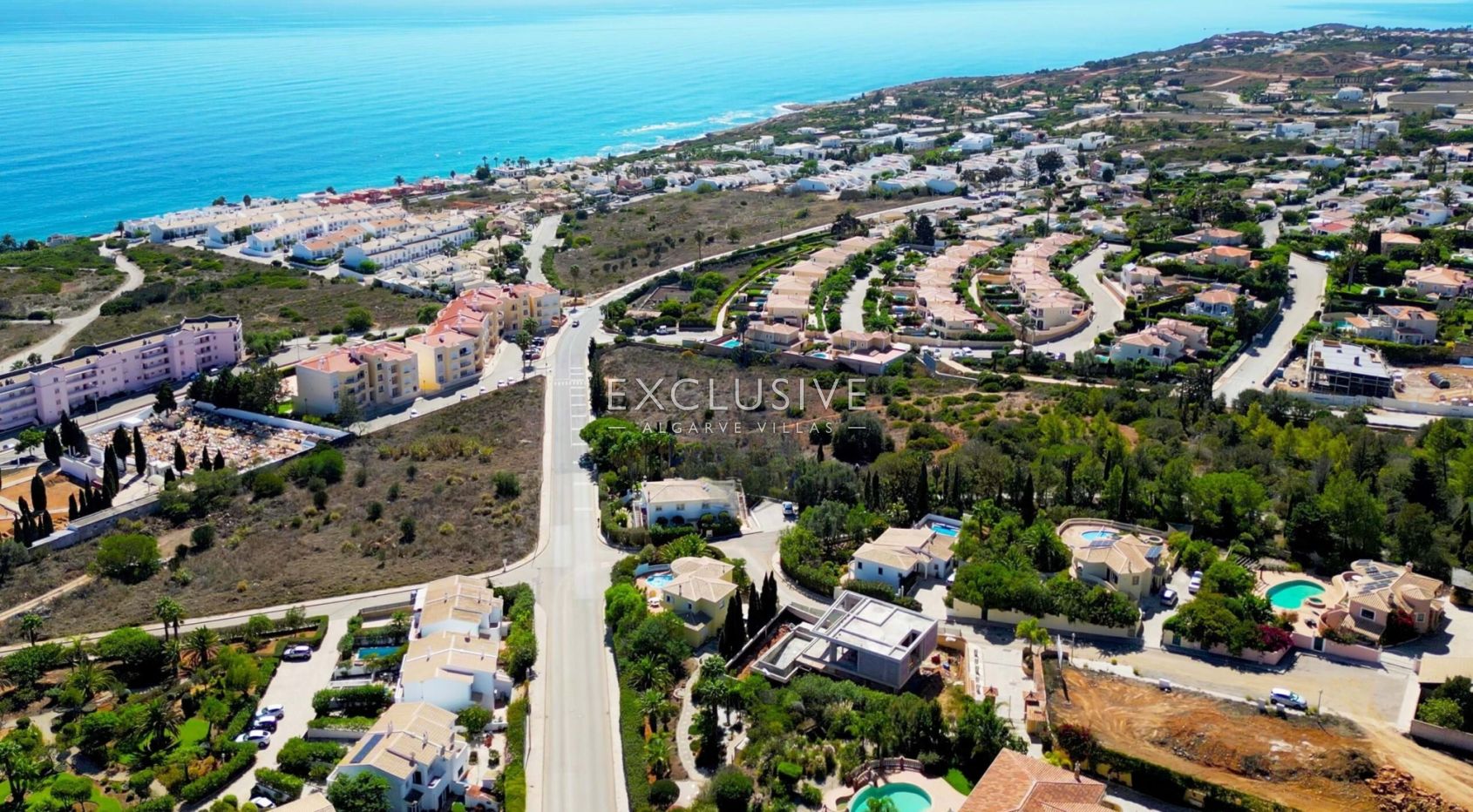 Exclusive Villa with Sea Views in a closed condominium at Monte Lemos, Praia da Luz