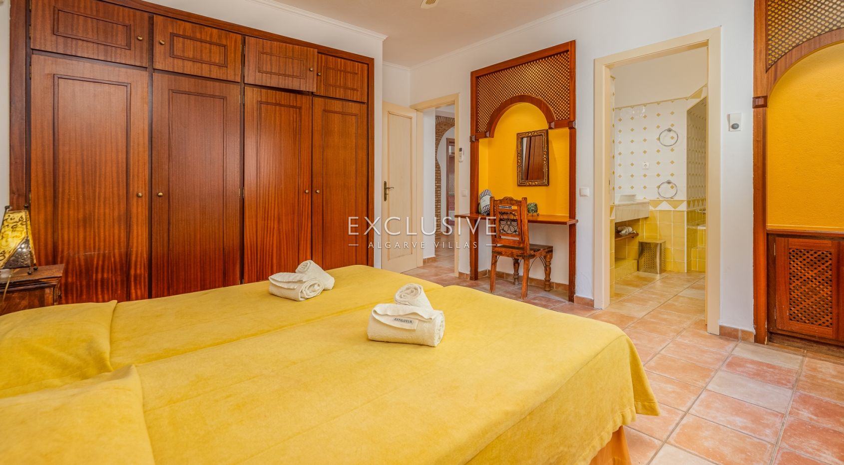 Fantastic 7 bedroom villa with pool and tennis court Carvoeiro, Algarve