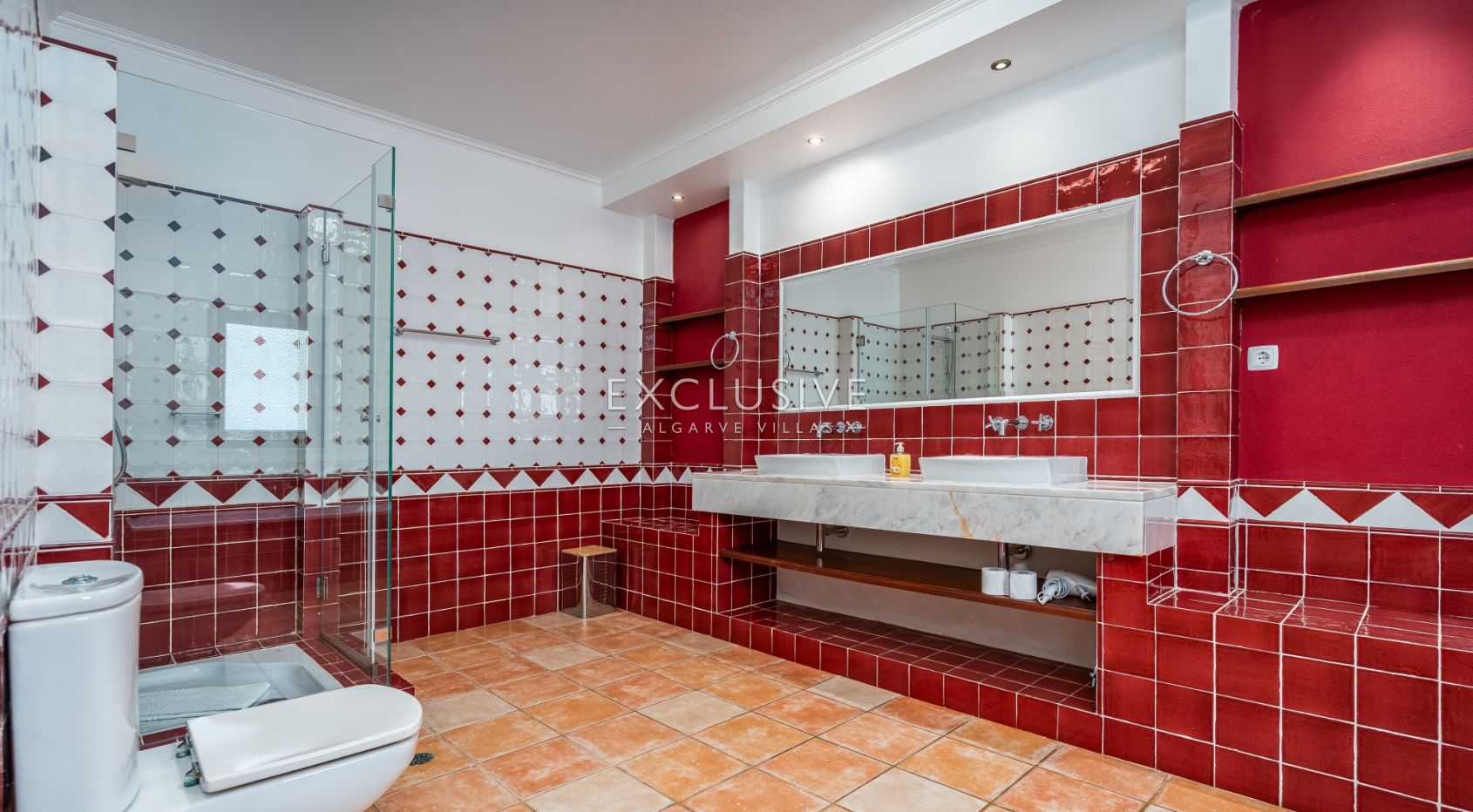Fantastic 7 bedroom villa with pool and tennis court Carvoeiro, Algarve