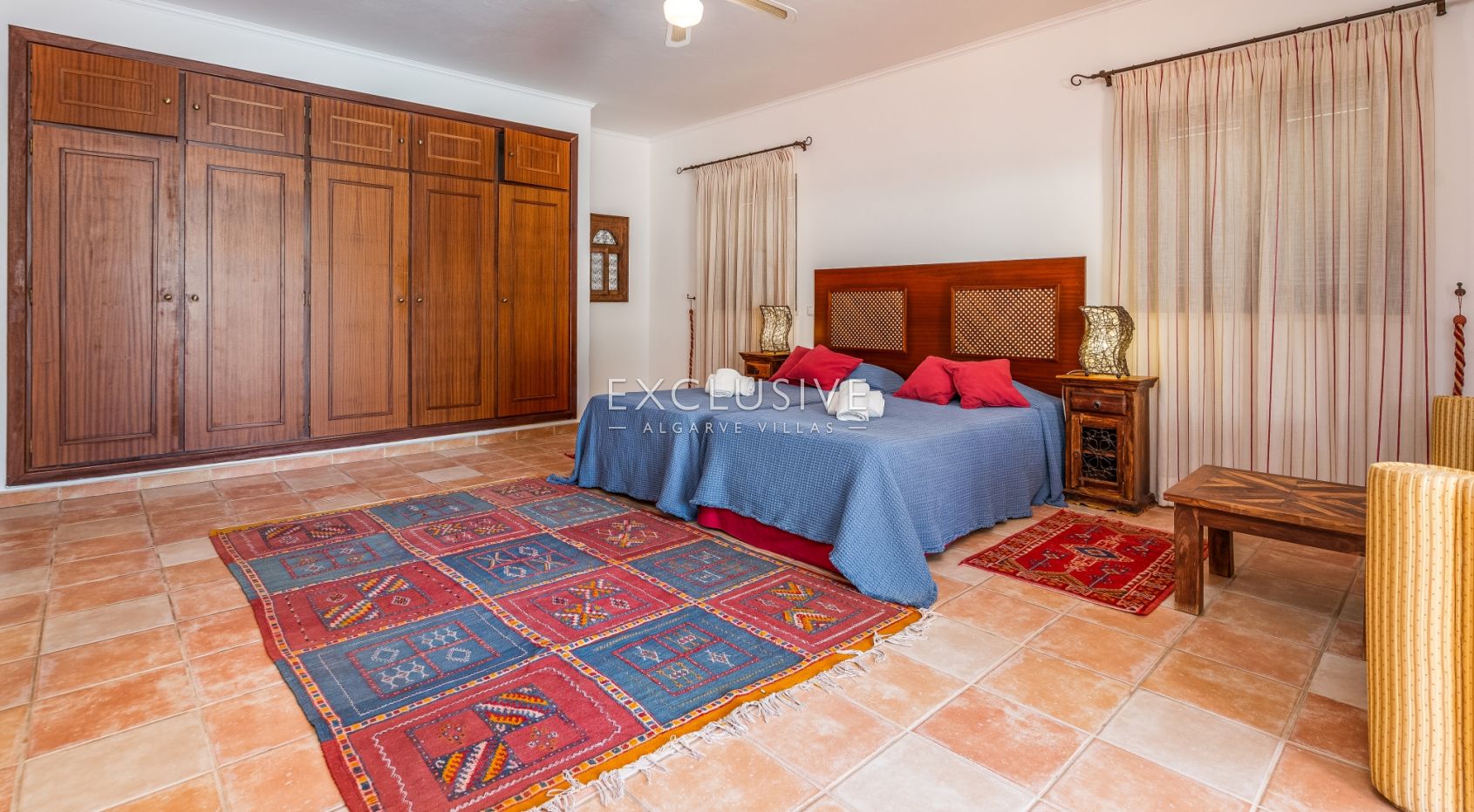 Fantastic 7 bedroom villa with pool and tennis court Carvoeiro, Algarve