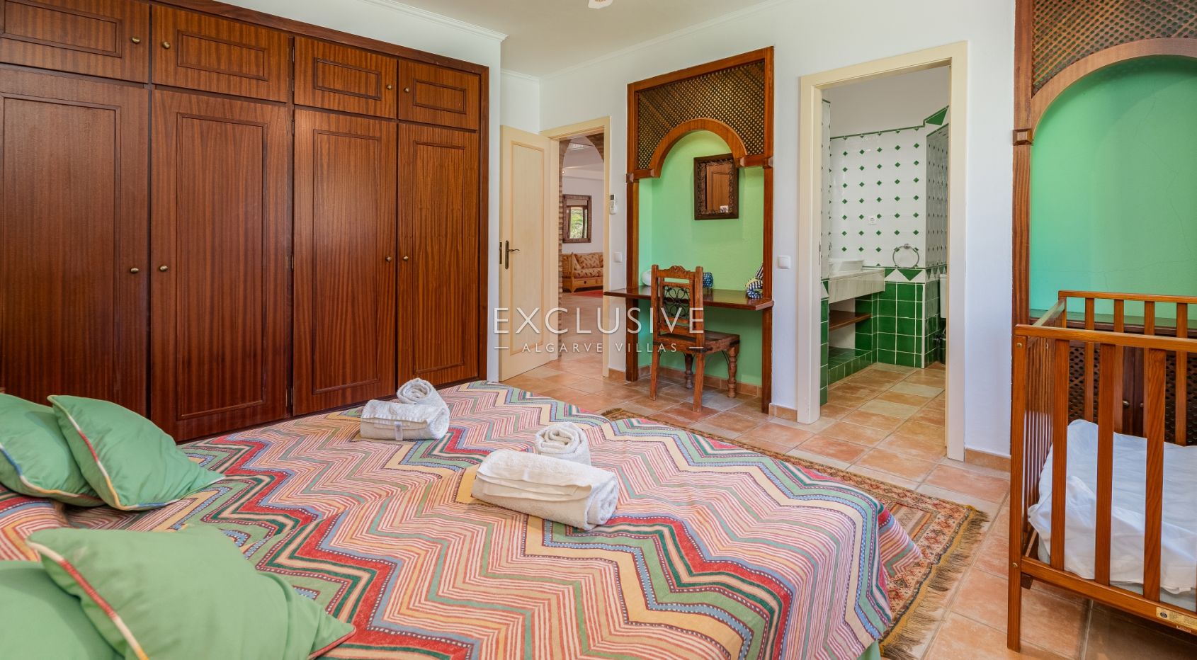 Fantastic 7 bedroom villa with pool and tennis court Carvoeiro, Algarve