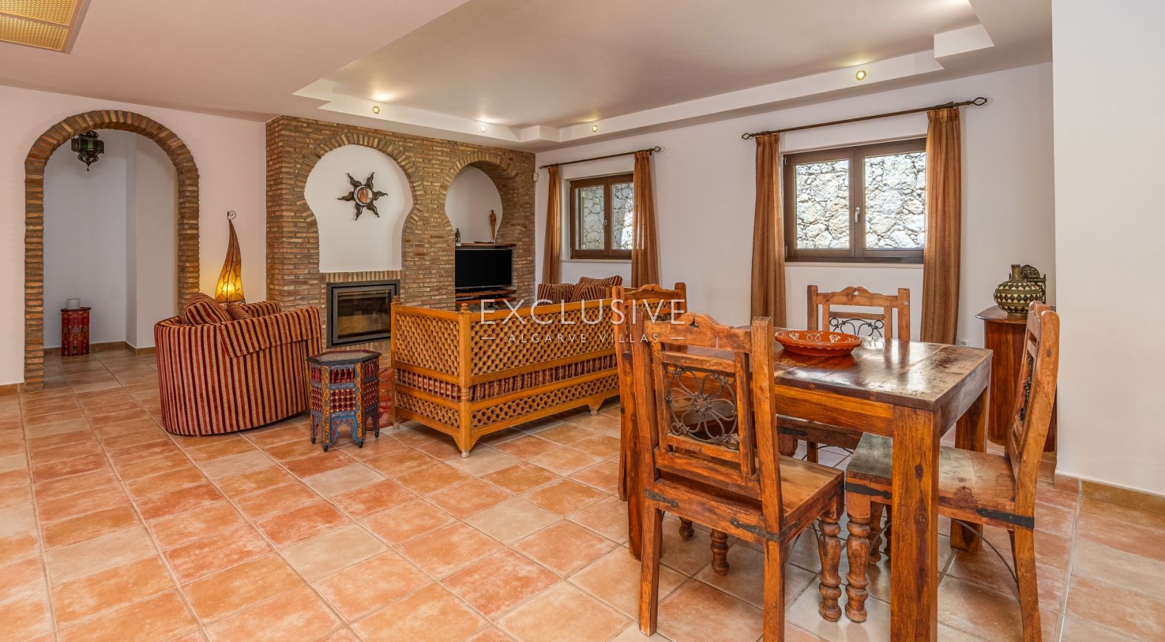 Fantastic 7 bedroom villa with pool and tennis court Carvoeiro, Algarve