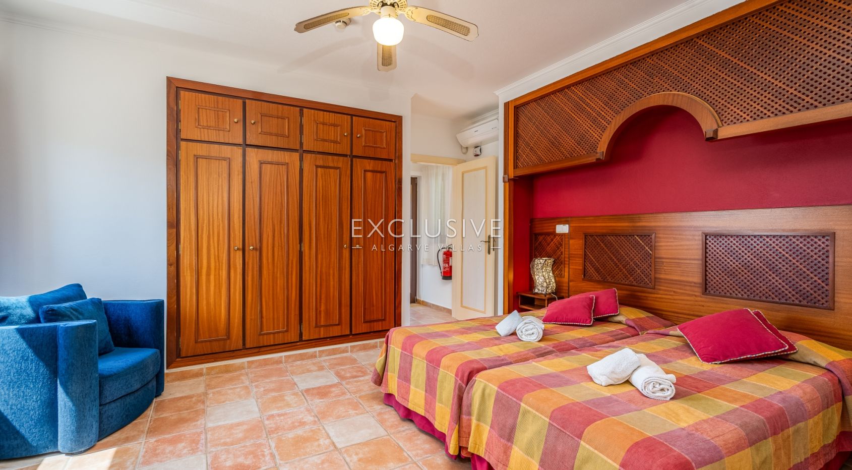 Fantastic 7 bedroom villa with pool and tennis court Carvoeiro, Algarve