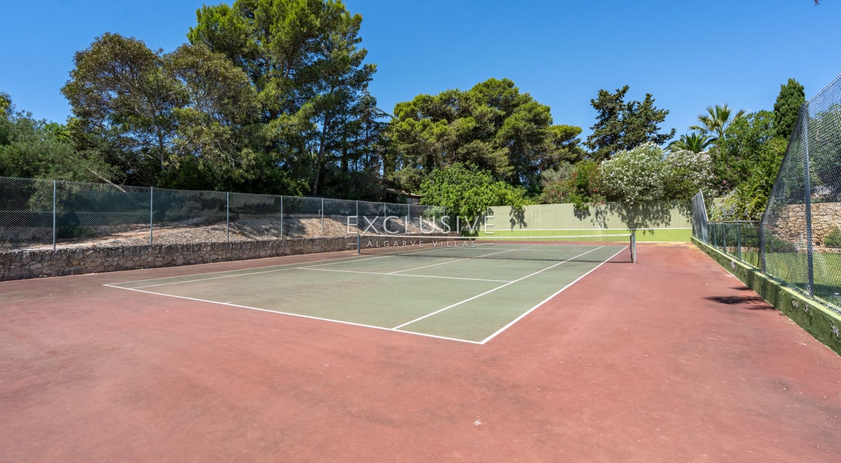 Fantastic 7 bedroom villa with pool and tennis court Carvoeiro, Algarve