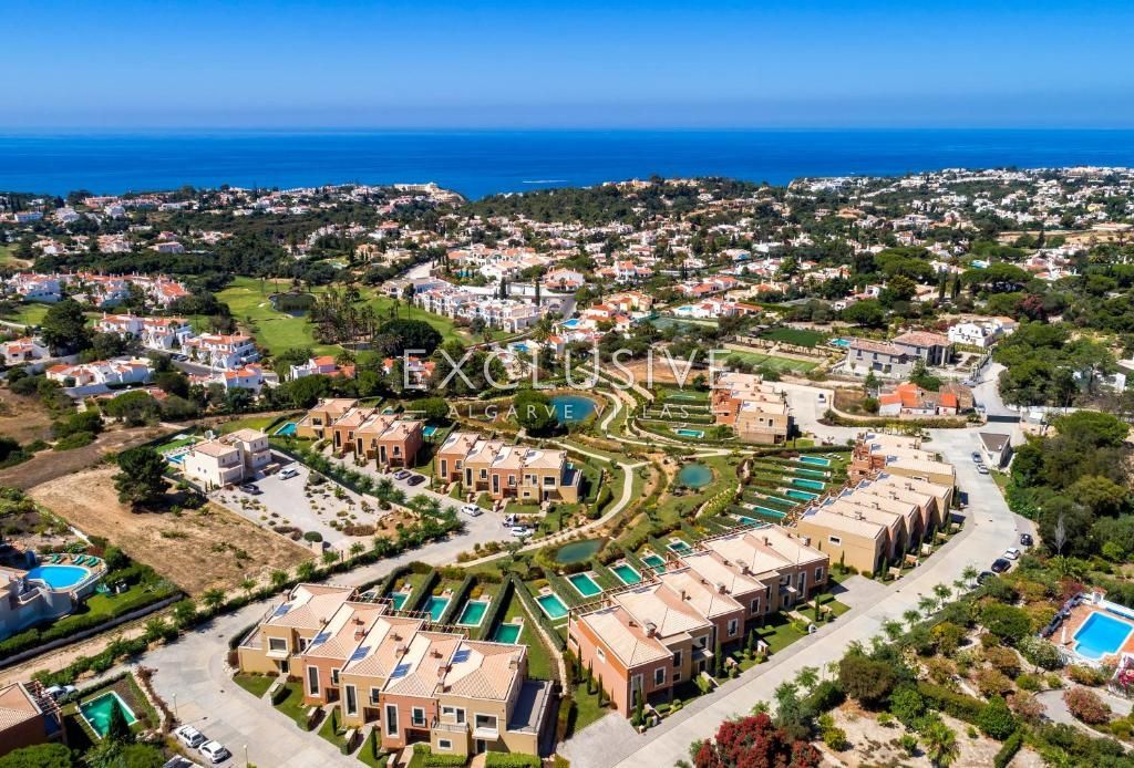Luxury 3-Bedroom Villa with Private Pool and Sea View in Carvoeiro