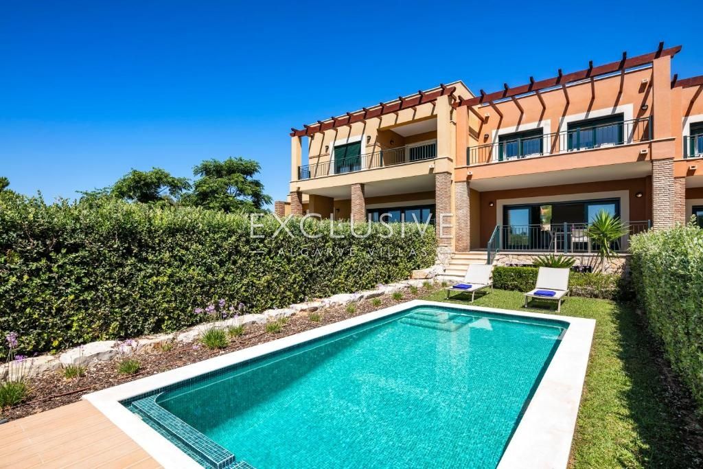 Luxury 3-Bedroom Villa with Private Pool and Sea View in Carvoeiro