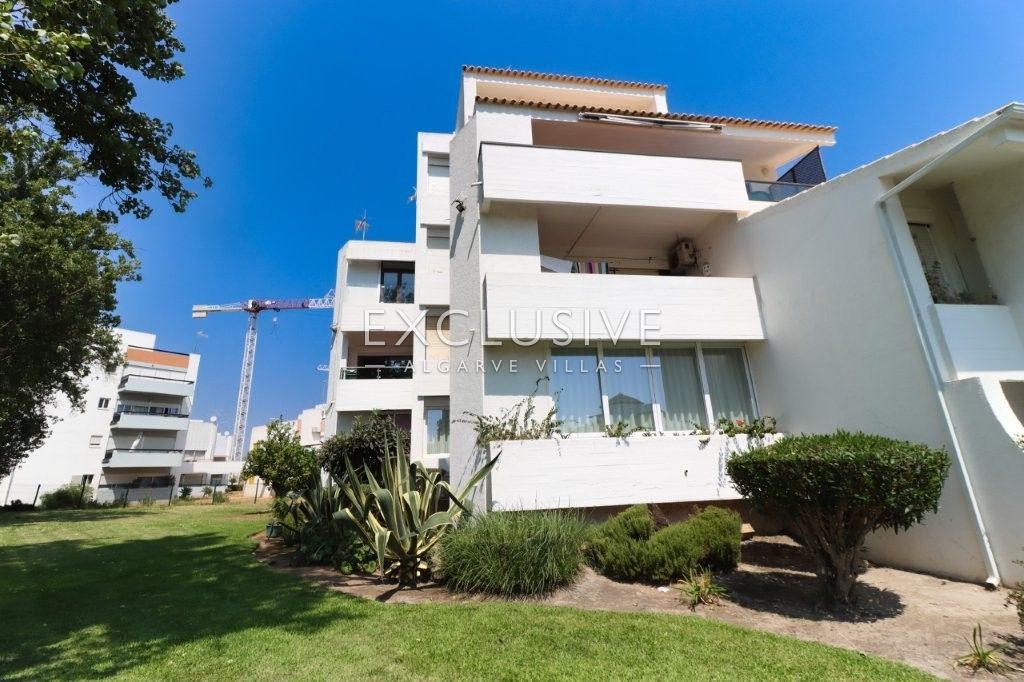 Three Bedroom Spacious Duplex Apartment in Vilamoura