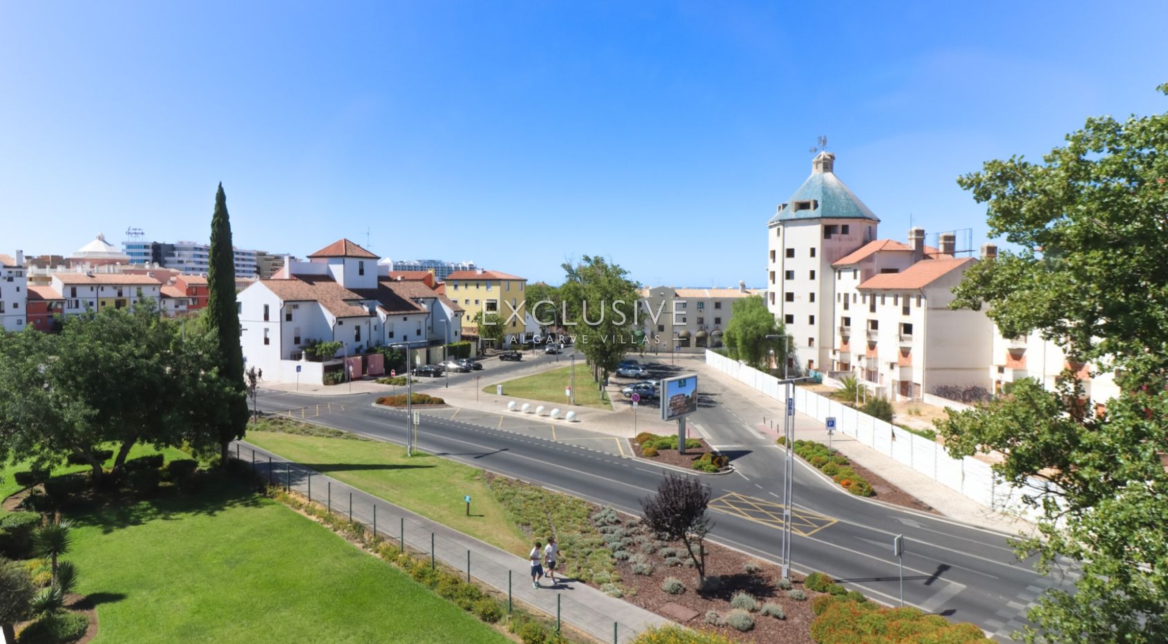 Three Bedroom Spacious Duplex Apartment in Vilamoura
