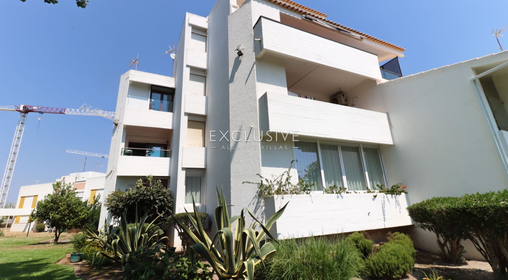 Three Bedroom Spacious Duplex Apartment in Vilamoura
