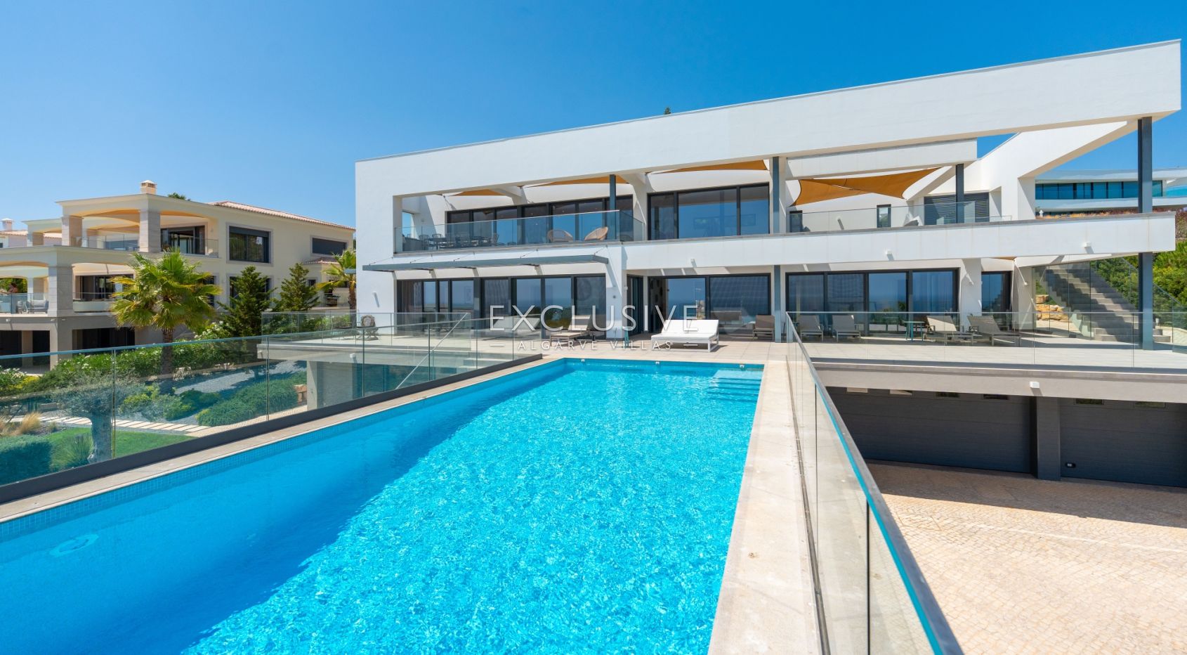 Villa with stunning sea views and walking distance to beach and centre, Praia da Luz, Lagos