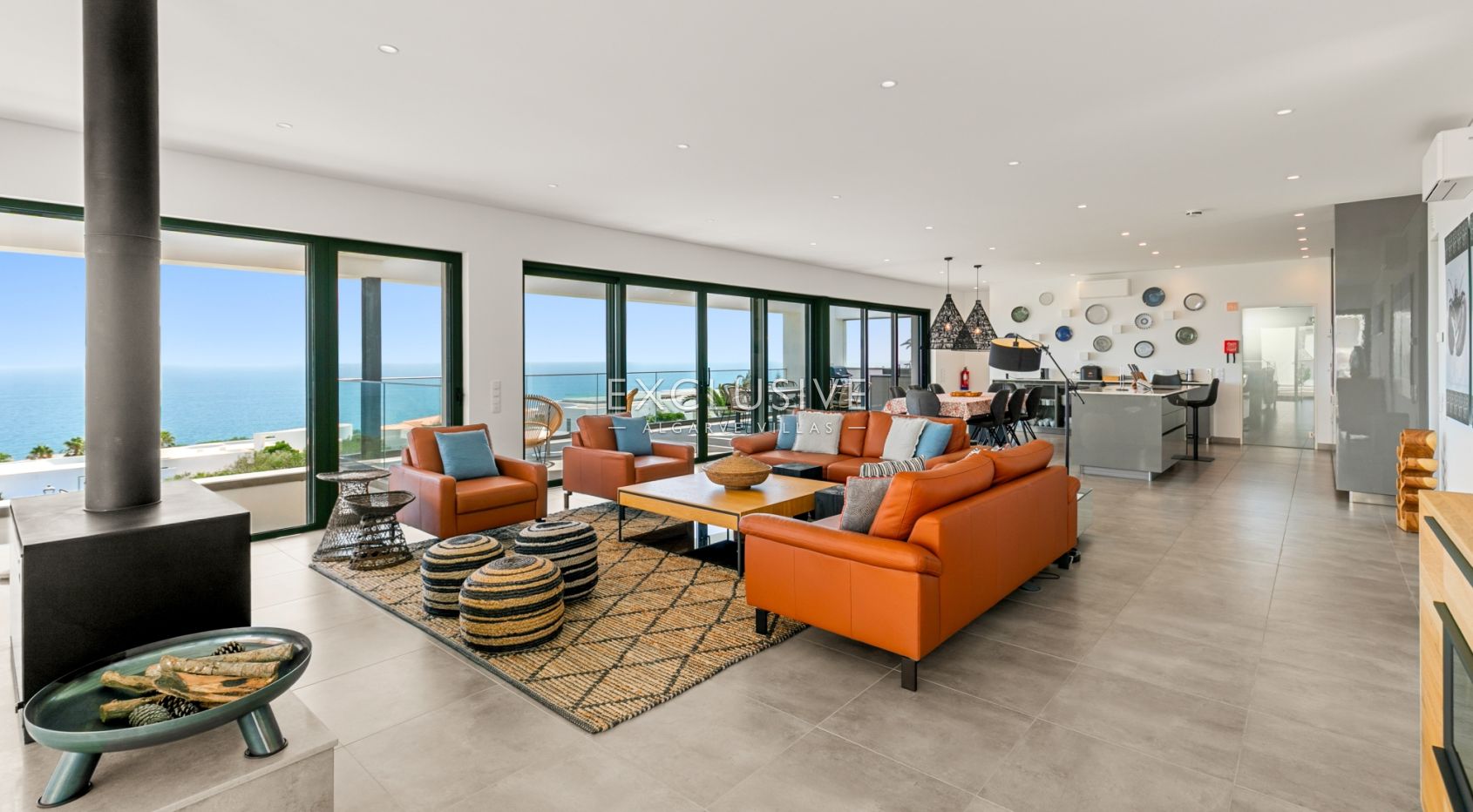 Villa with stunning sea views and walking distance to beach and centre, Praia da Luz, Lagos