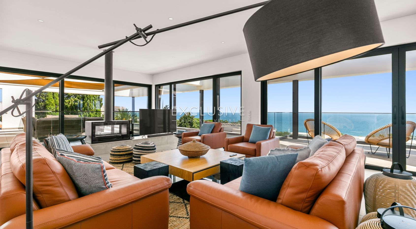 Villa with stunning sea views and walking distance to beach and centre, Praia da Luz, Lagos