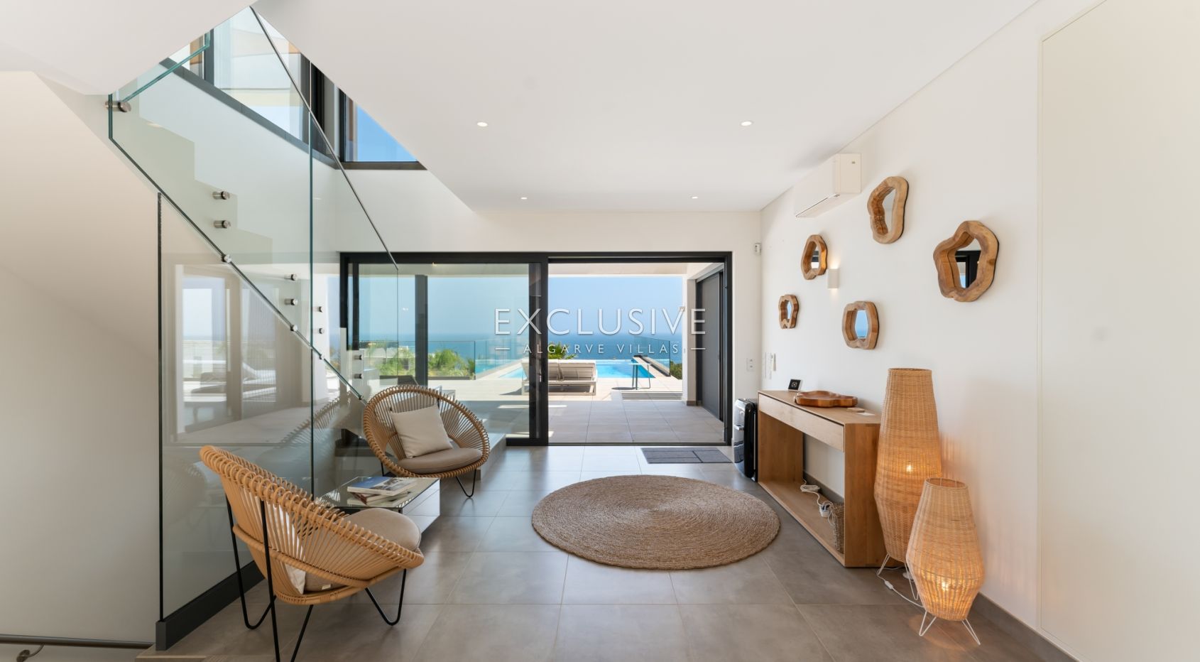 Villa with stunning sea views and walking distance to beach and centre, Praia da Luz, Lagos