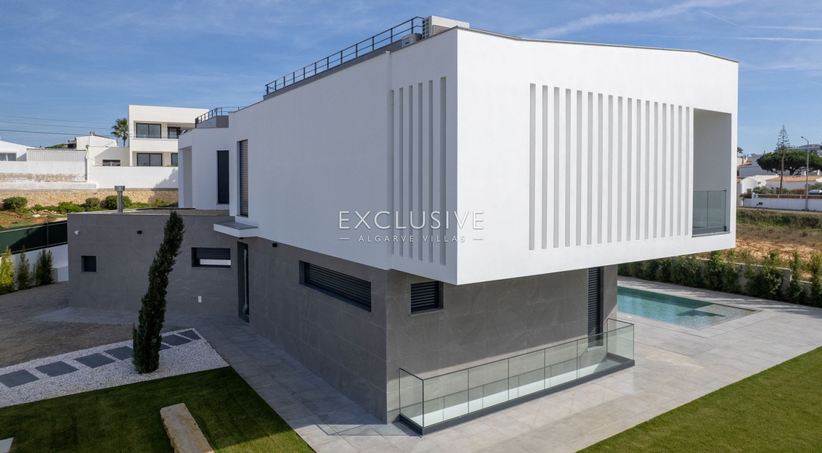 Contemporary villa, ready to move into, Praia da Galé, Albufeira