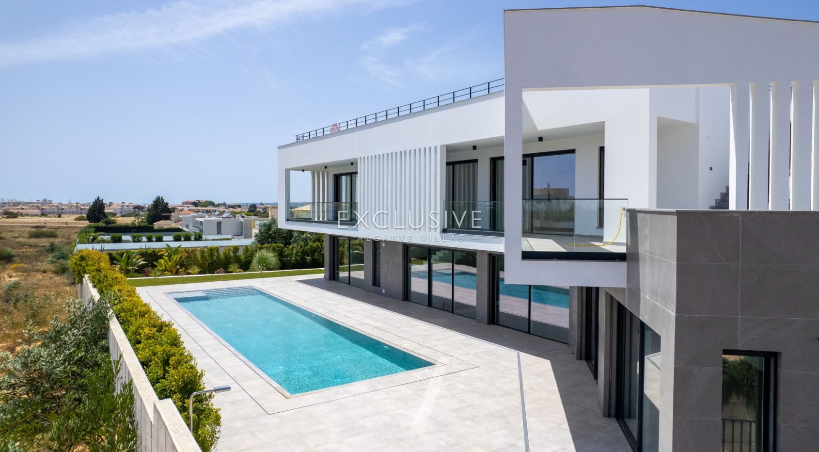 Contemporary villa, ready to move into, Praia da Galé, Albufeira