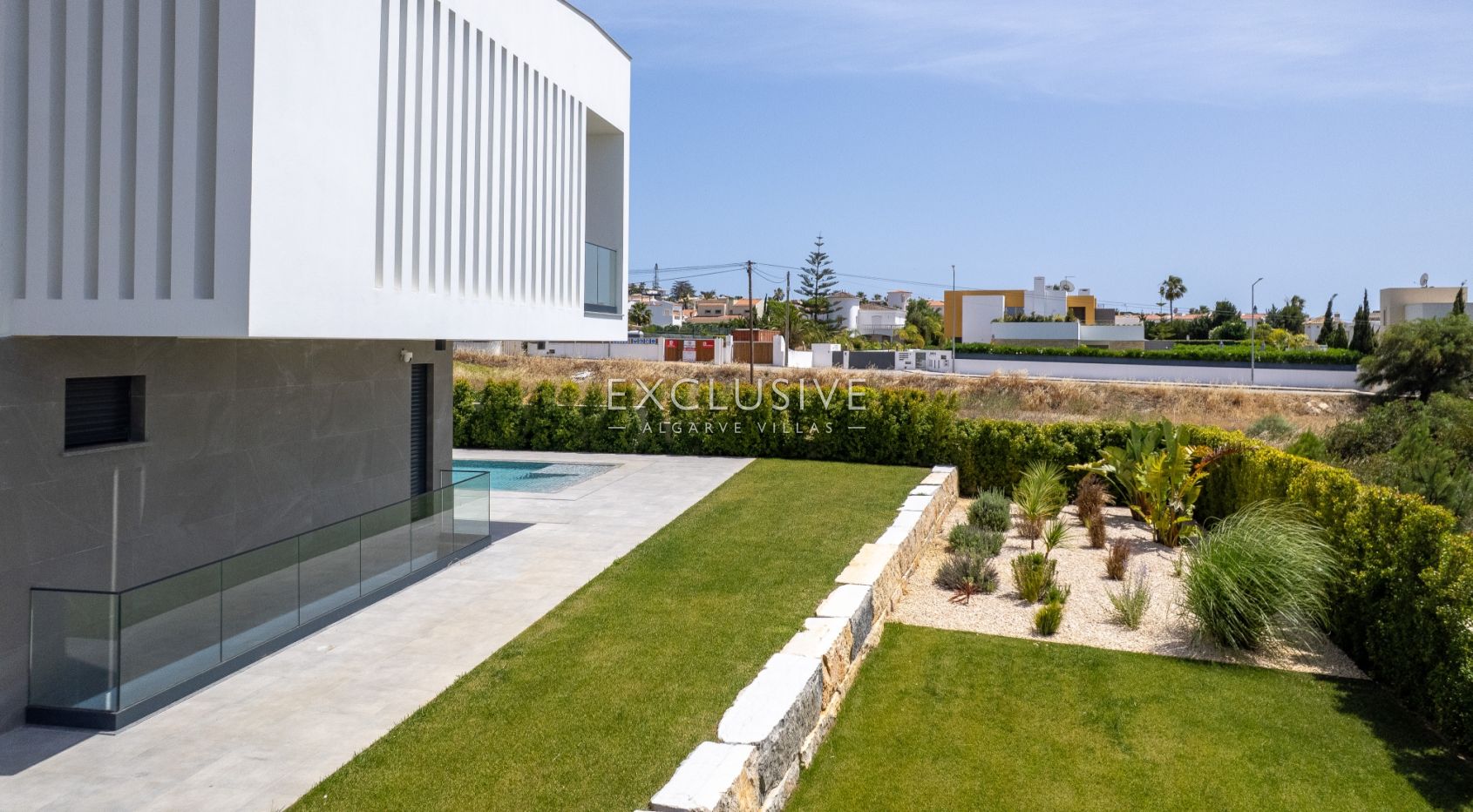 Contemporary villa, ready to move into, Praia da Galé, Albufeira