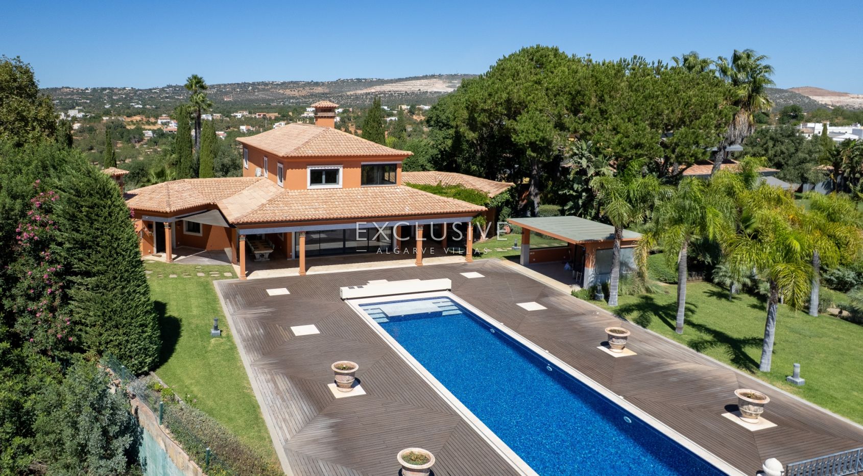 Timeless 5-Bedroom Algarve Villa with Ocean Views and Infinity Pool in Boliqueime