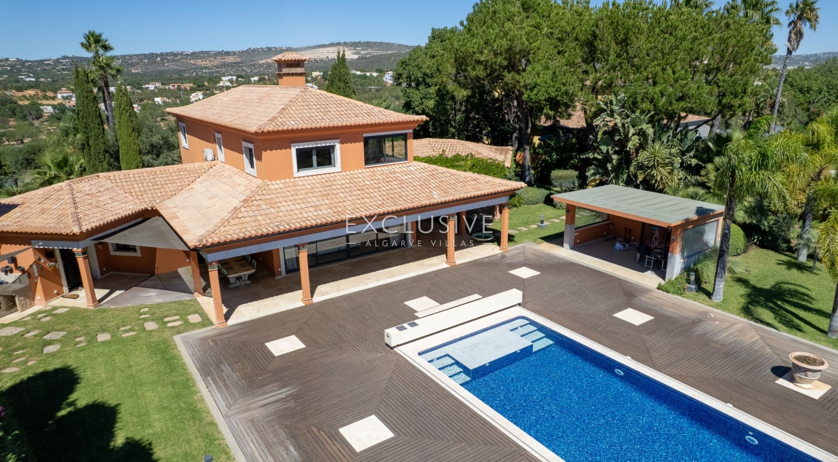 Timeless 5-Bedroom Algarve Villa with Ocean Views and Infinity Pool in Boliqueime