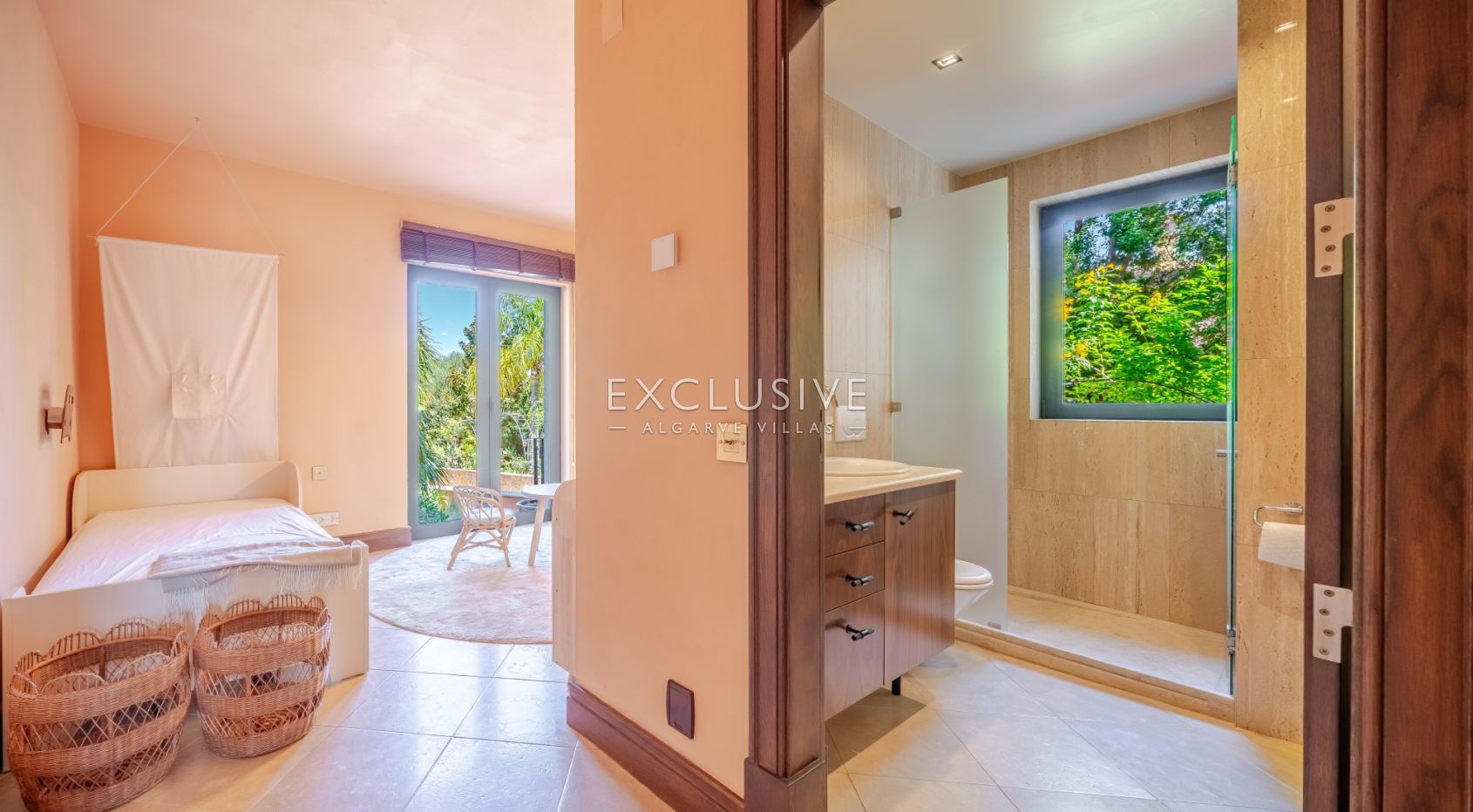 Timeless 5-Bedroom Algarve Villa with Ocean Views and Infinity Pool in Boliqueime