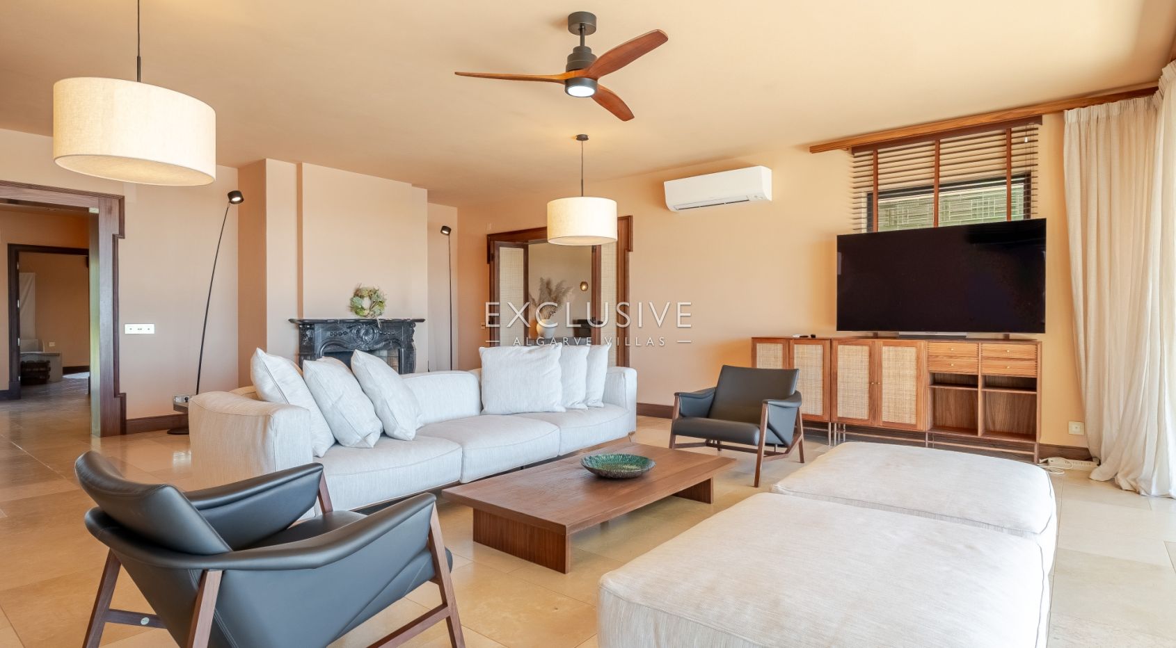 Timeless 5-Bedroom Algarve Villa with Ocean Views and Infinity Pool in Boliqueime