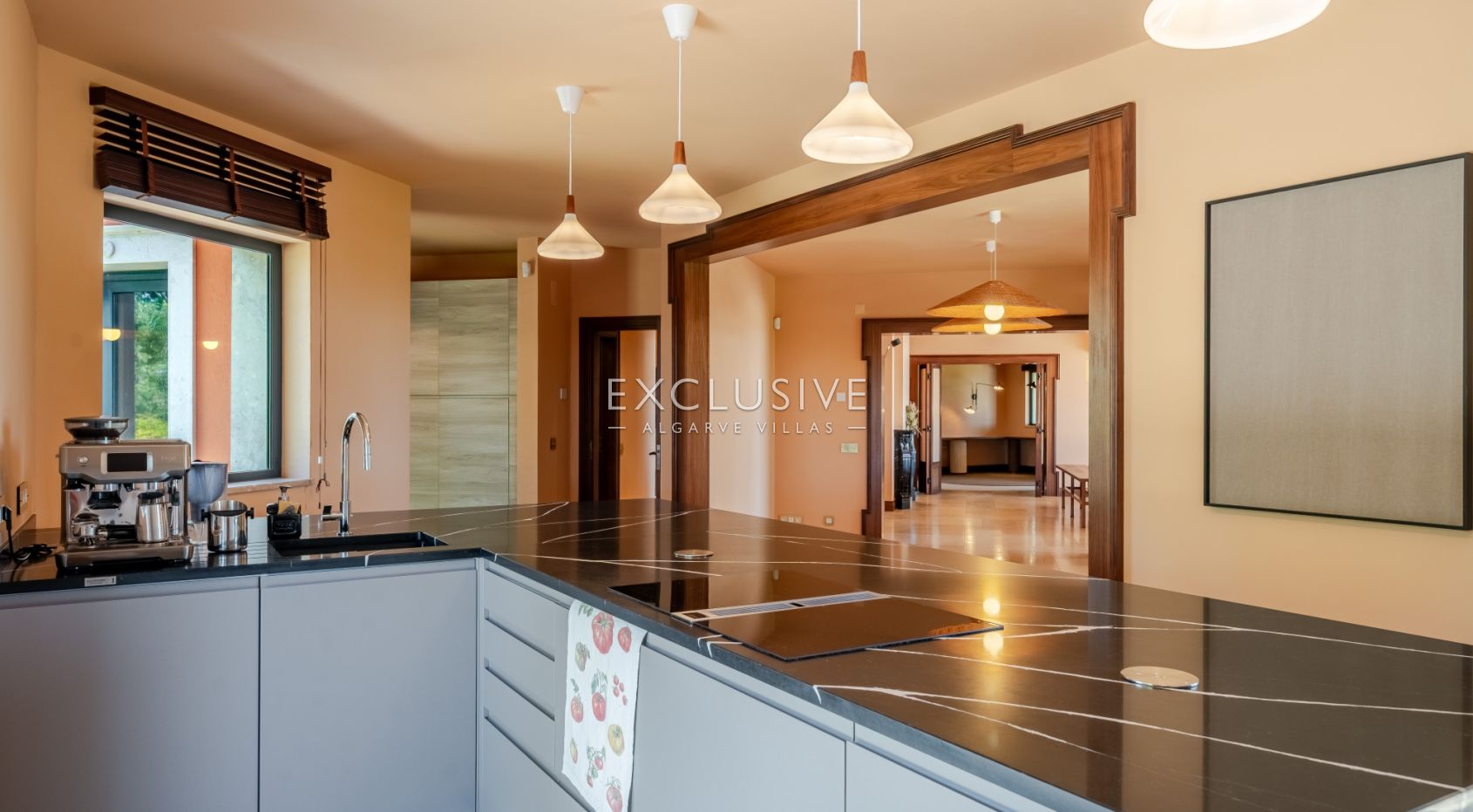 Timeless 5-Bedroom Algarve Villa with Ocean Views and Infinity Pool in Boliqueime
