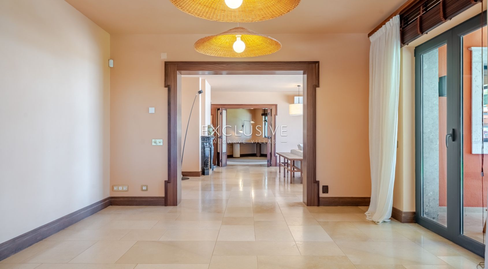 Timeless 5-Bedroom Algarve Villa with Ocean Views and Infinity Pool in Boliqueime