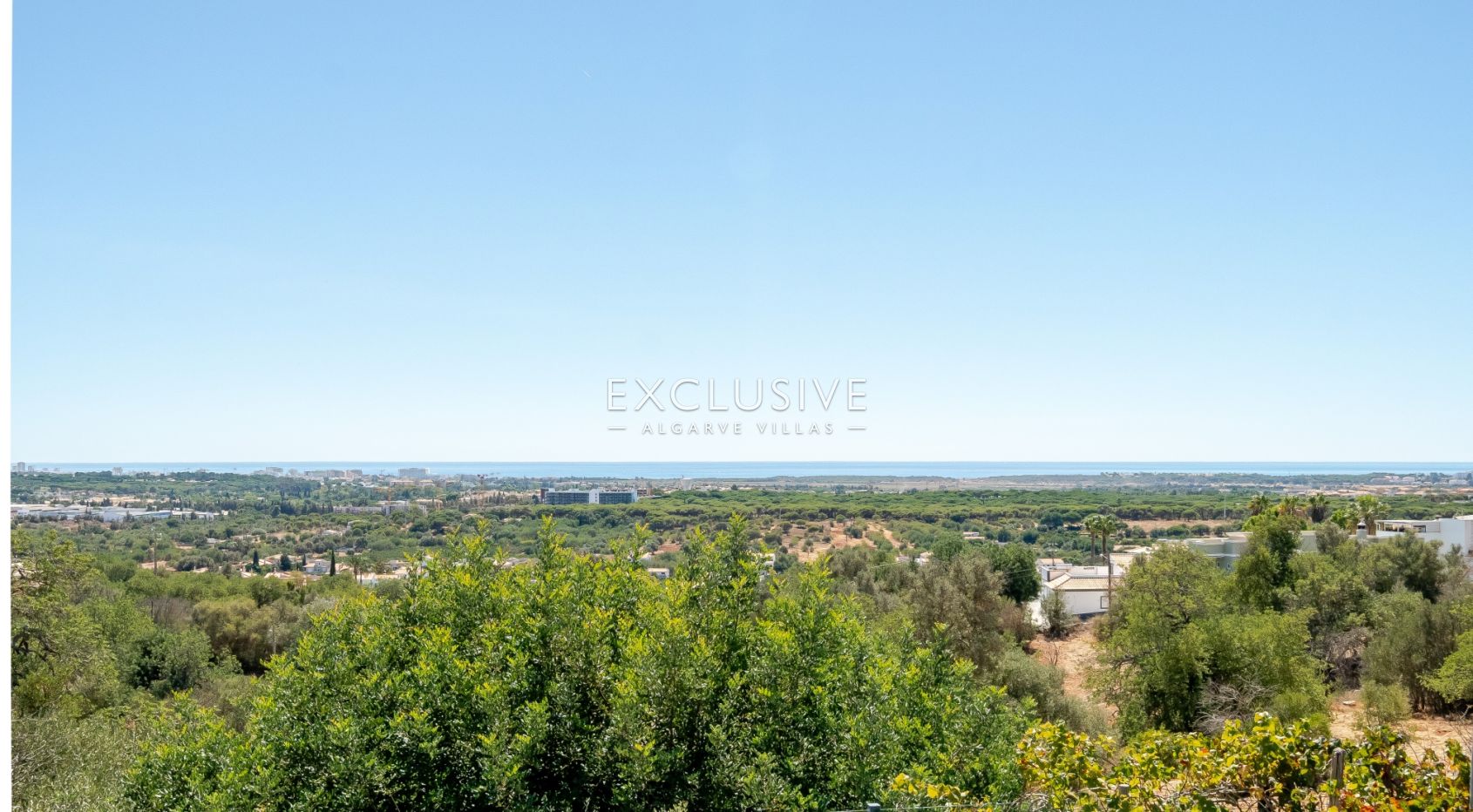 Timeless 5-Bedroom Algarve Villa with Ocean Views and Infinity Pool in Boliqueime