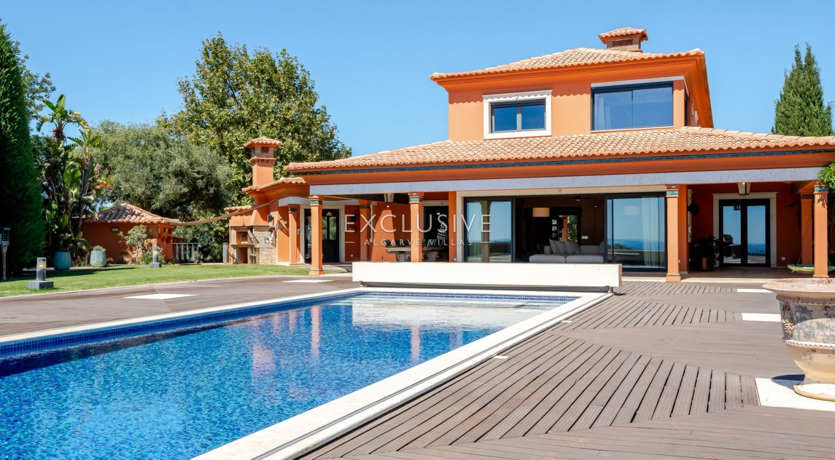 Timeless 5-Bedroom Algarve Villa with Ocean Views and Infinity Pool in Boliqueime