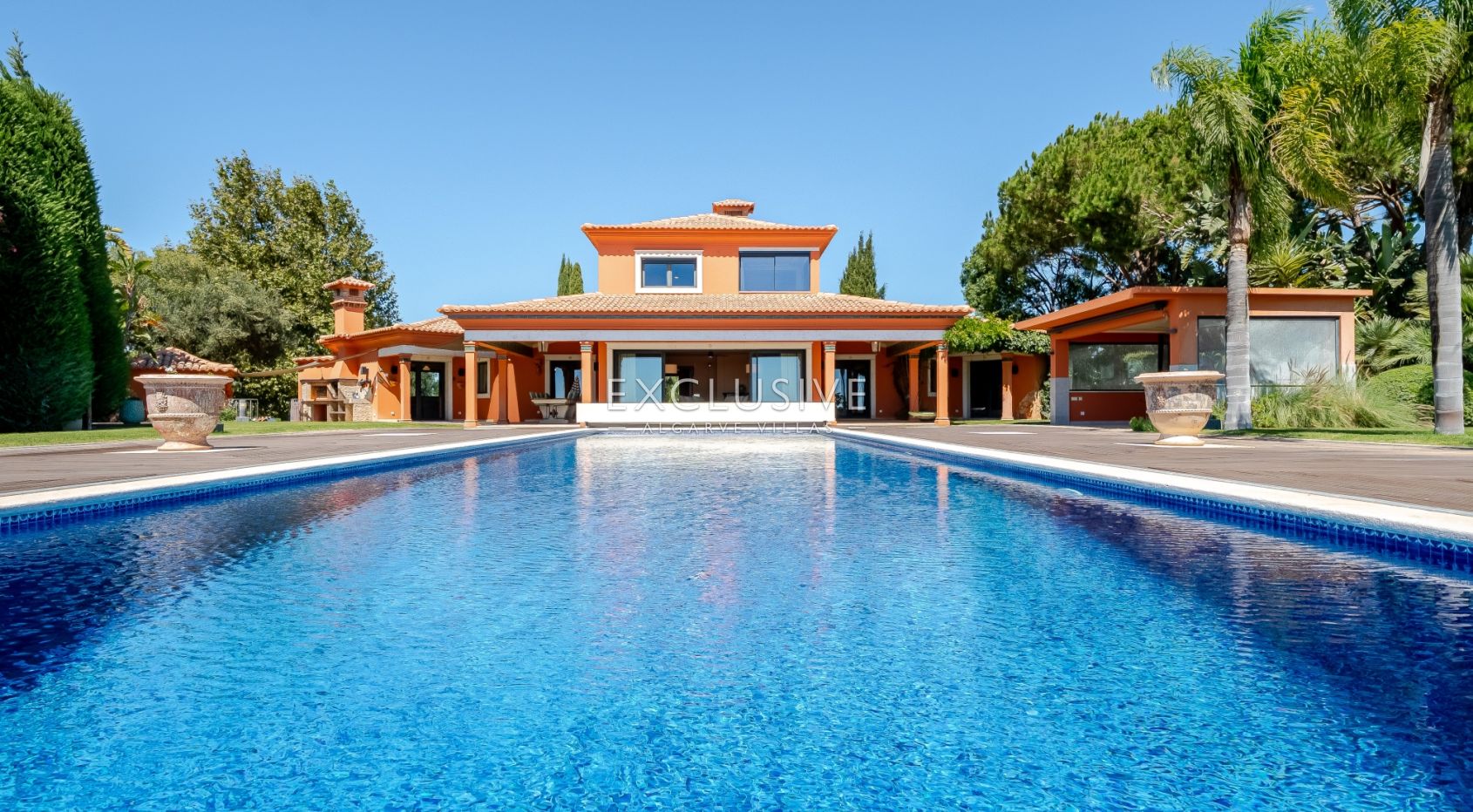 Timeless 5-Bedroom Algarve Villa with Ocean Views and Infinity Pool in Boliqueime