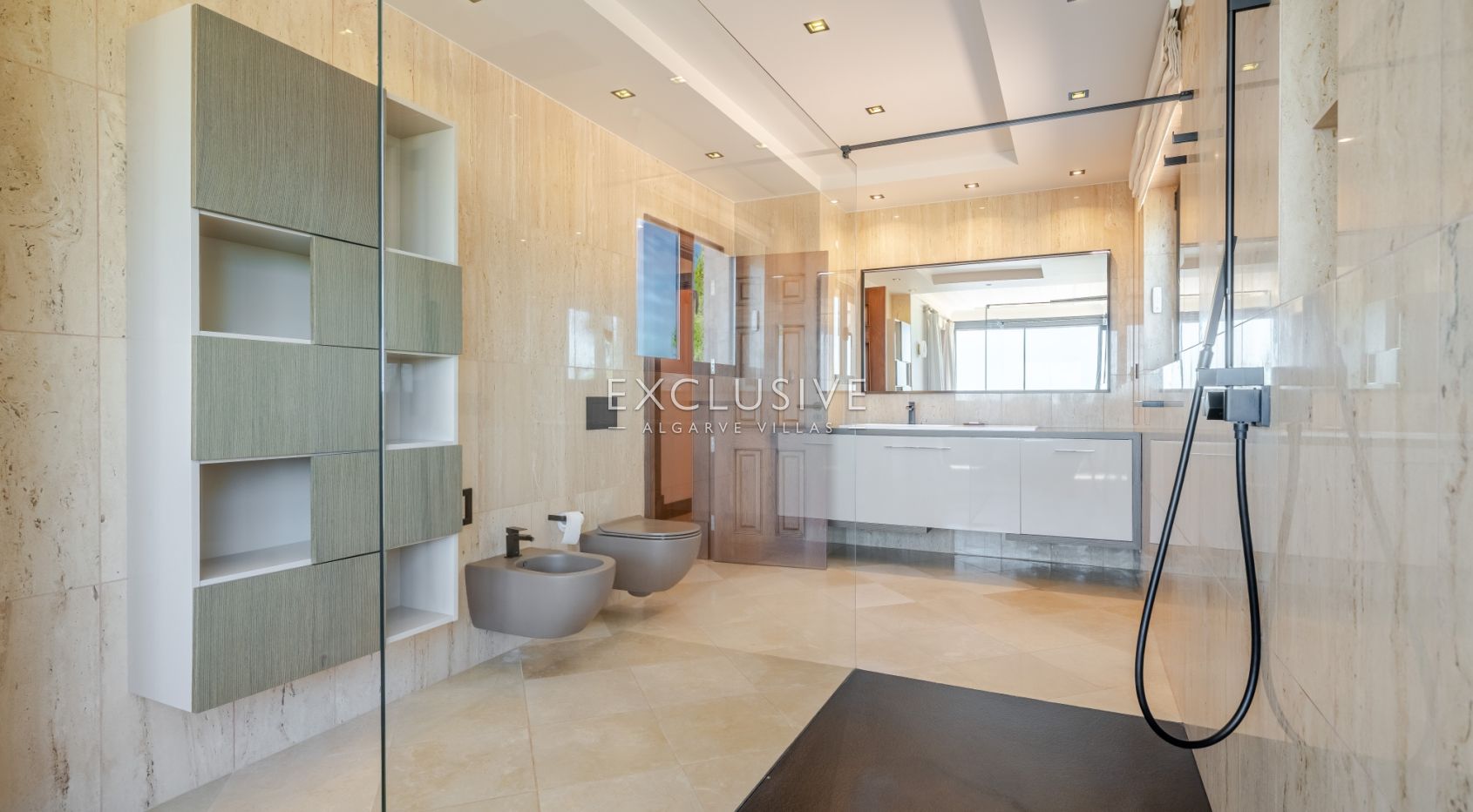 Timeless 5-Bedroom Algarve Villa with Ocean Views and Infinity Pool in Boliqueime
