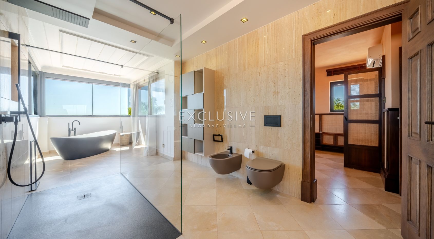 Timeless 5-Bedroom Algarve Villa with Ocean Views and Infinity Pool in Boliqueime
