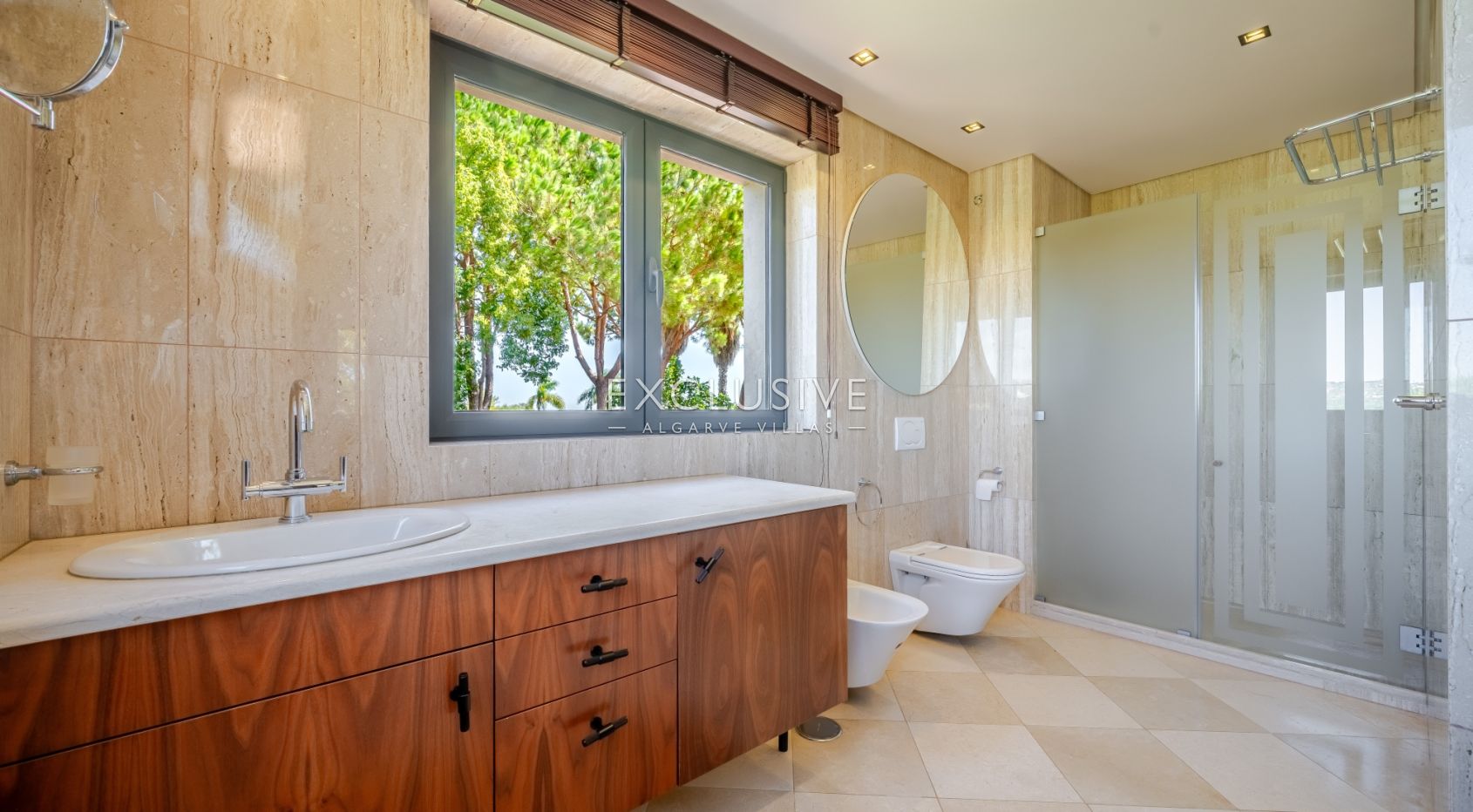 Timeless 5-Bedroom Algarve Villa with Ocean Views and Infinity Pool in Boliqueime