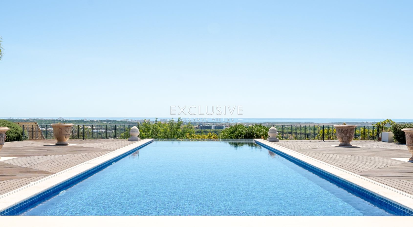 Timeless 5-Bedroom Algarve Villa with Ocean Views and Infinity Pool in Boliqueime
