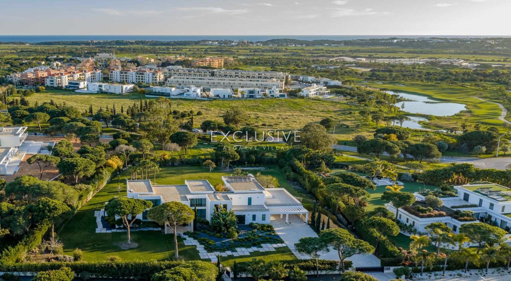 Sophisticated 5+3 Bedroom Villa in Vilamoura’s Prestigious Pinhal Velho