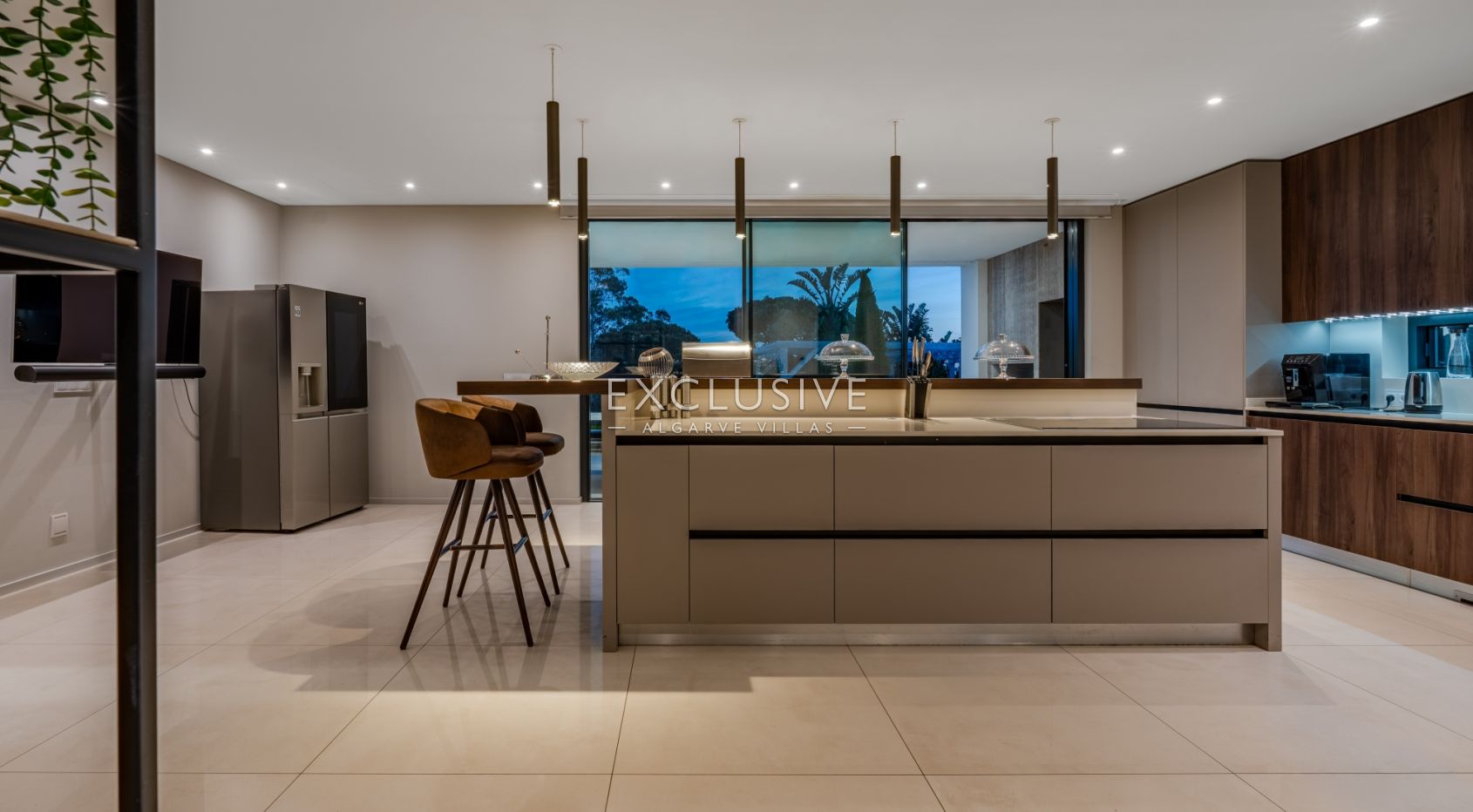 Sophisticated 5+3 Bedroom Villa in Vilamoura’s Prestigious Pinhal Velho