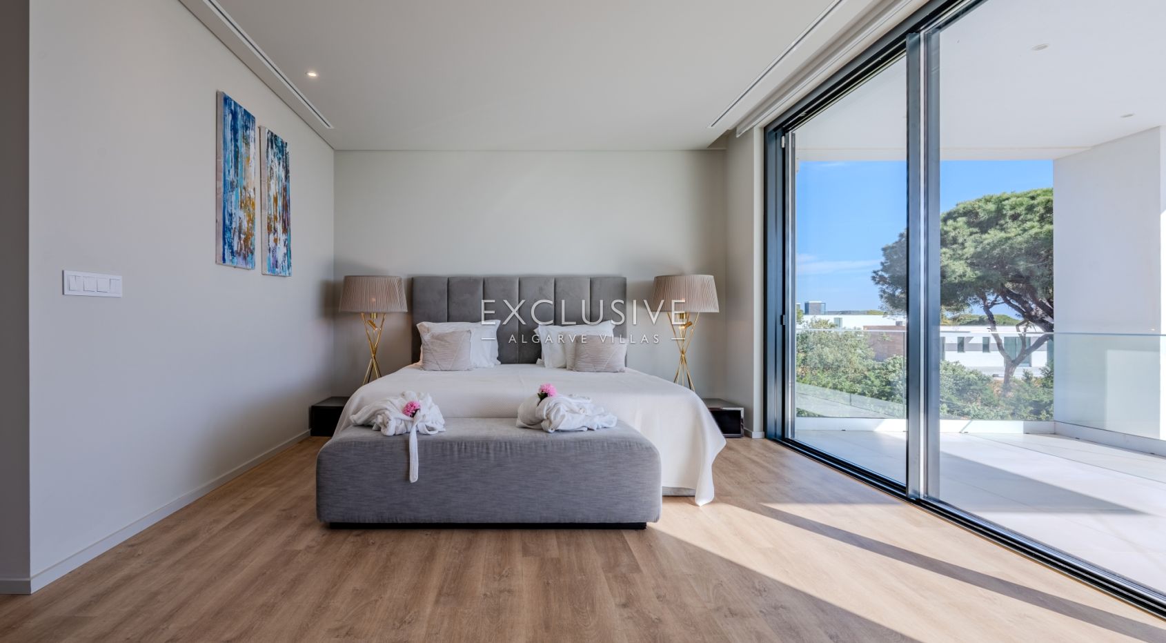 Sophisticated 5+3 Bedroom Villa in Vilamoura’s Prestigious Pinhal Velho