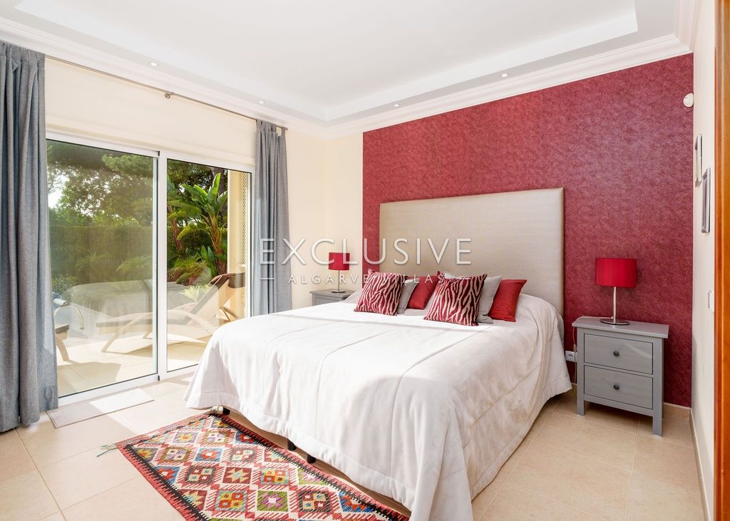 4 Bedroom Villa with Private Golf Access in Vila Sol Resort Vilamoura Central Algarve