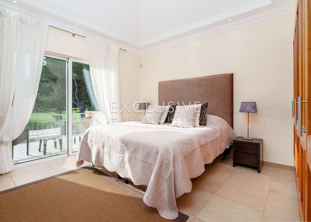 4 Bedroom Villa with Private Golf Access in Vila Sol Resort Vilamoura Central Algarve