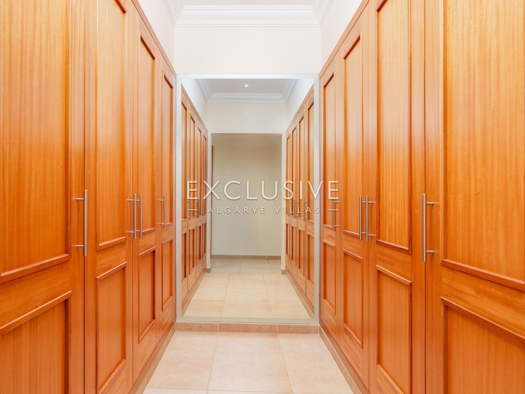 4 Bedroom Villa with Private Golf Access in Vila Sol Resort Vilamoura Central Algarve