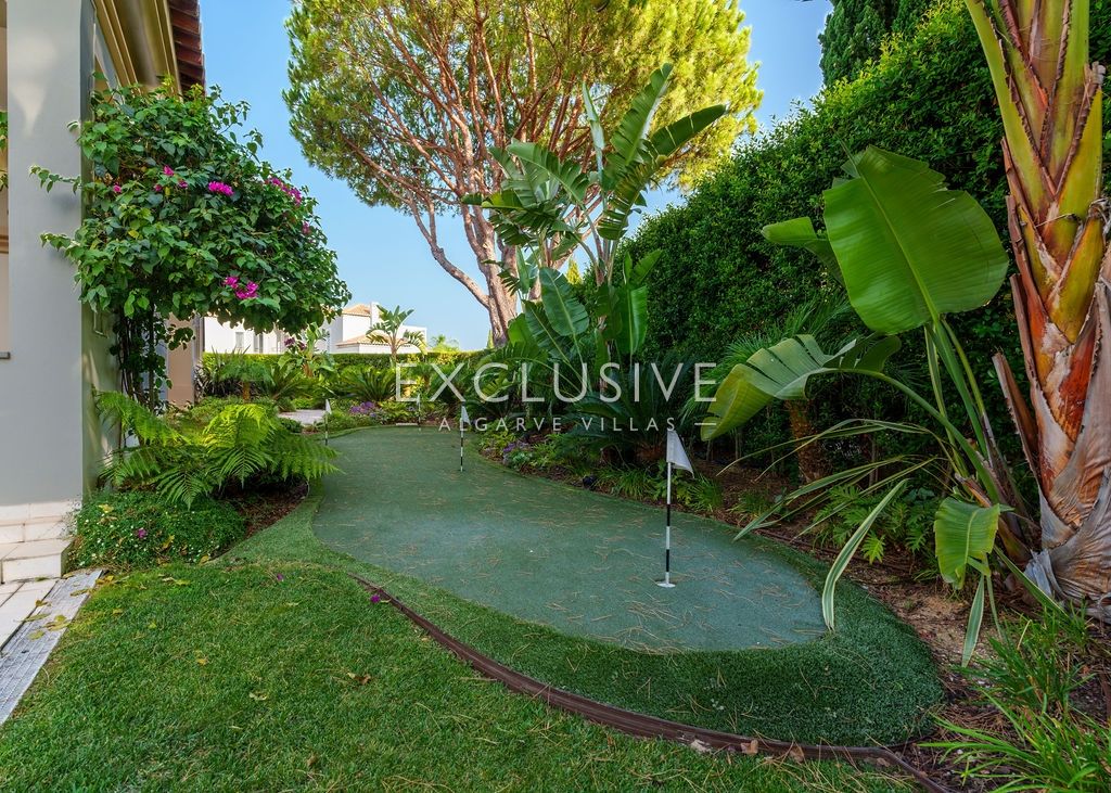 4 Bedroom Villa with Private Golf Access in Vila Sol Resort Vilamoura Central Algarve