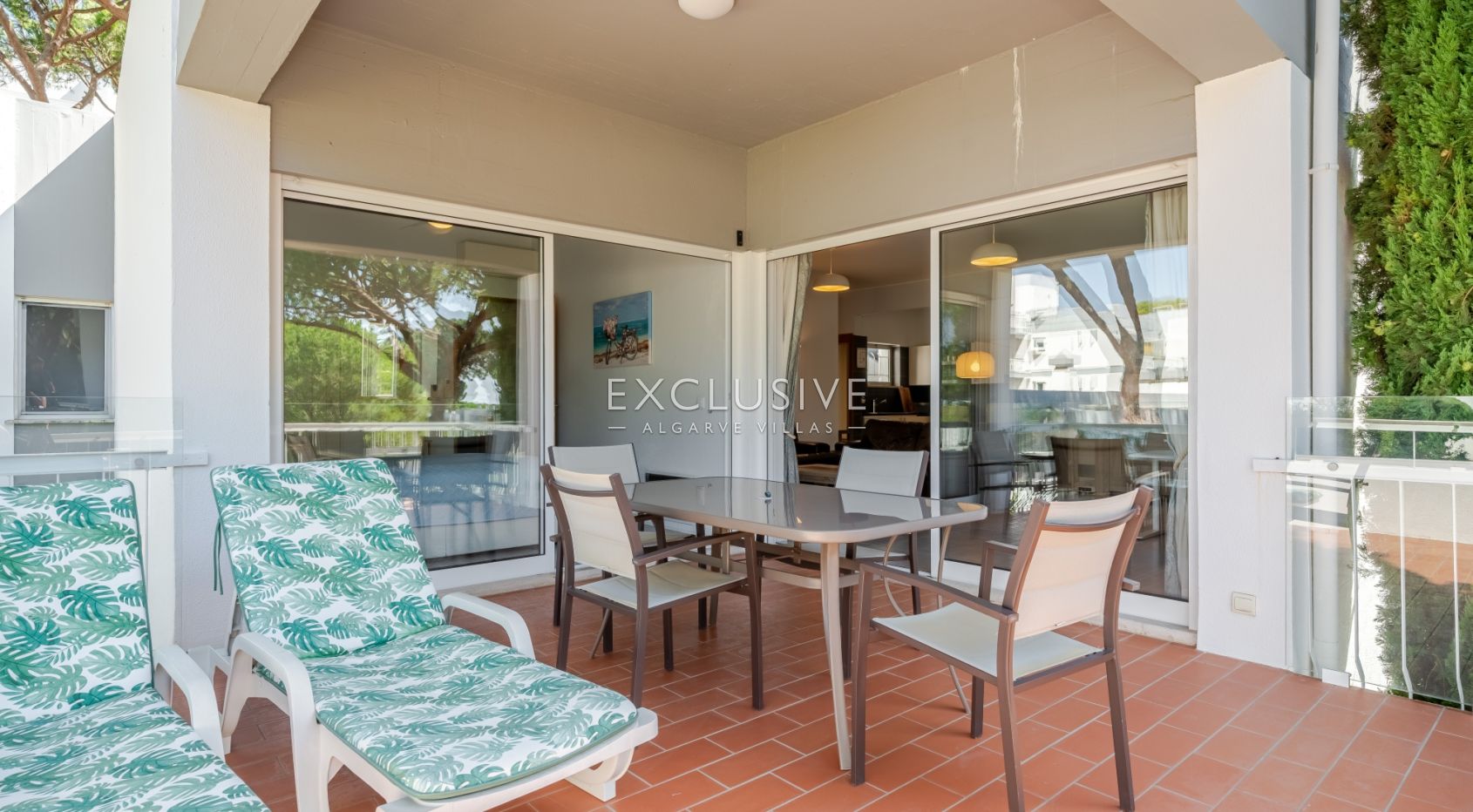 Buy a First Floor Three Bedroom Touristic Apartment in Pinhal da Marina, Vilamoura
