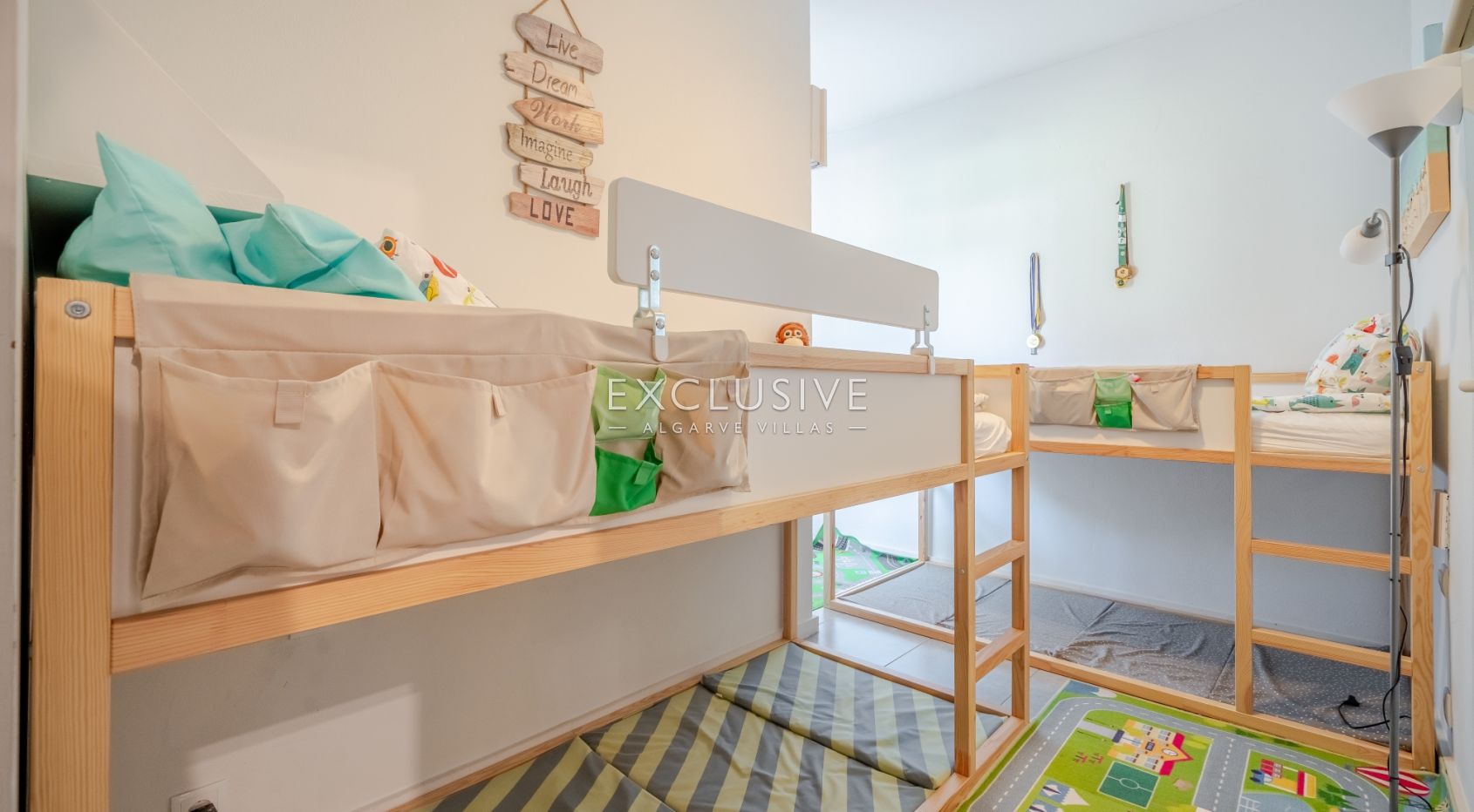 Buy a First Floor Three Bedroom Touristic Apartment in Pinhal da Marina, Vilamoura