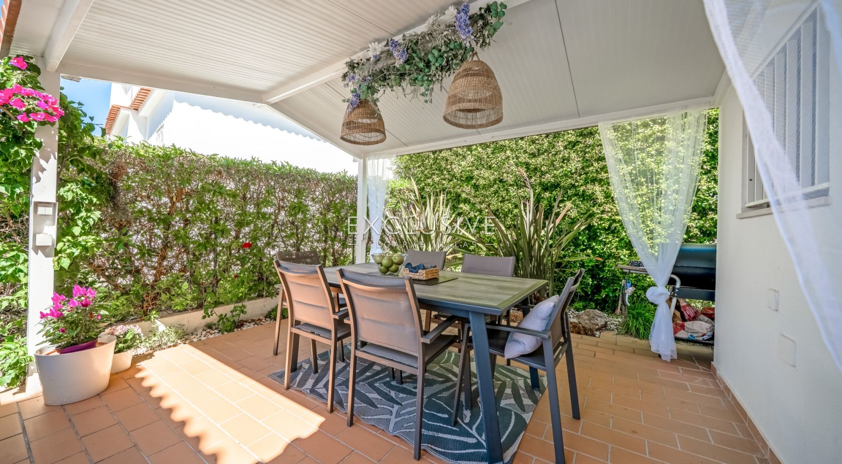 Beautiful Villa with Heated Pool in Vilamoura in Great Location