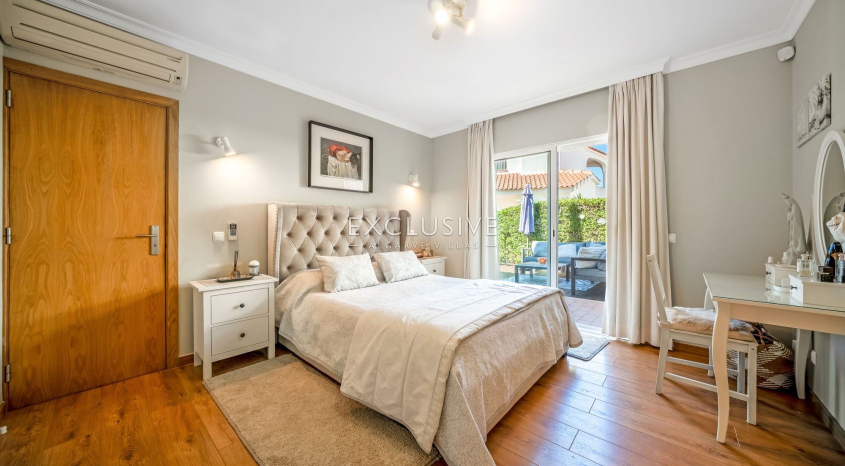 Beautiful Villa with Heated Pool in Vilamoura in Great Location