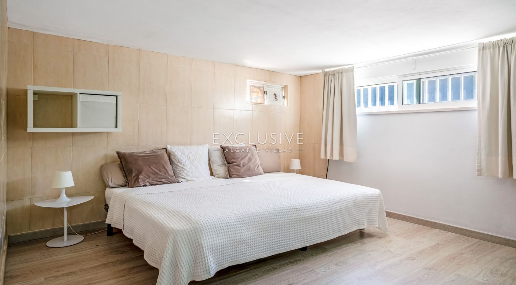 Beautiful Villa with Heated Pool in Vilamoura in Great Location