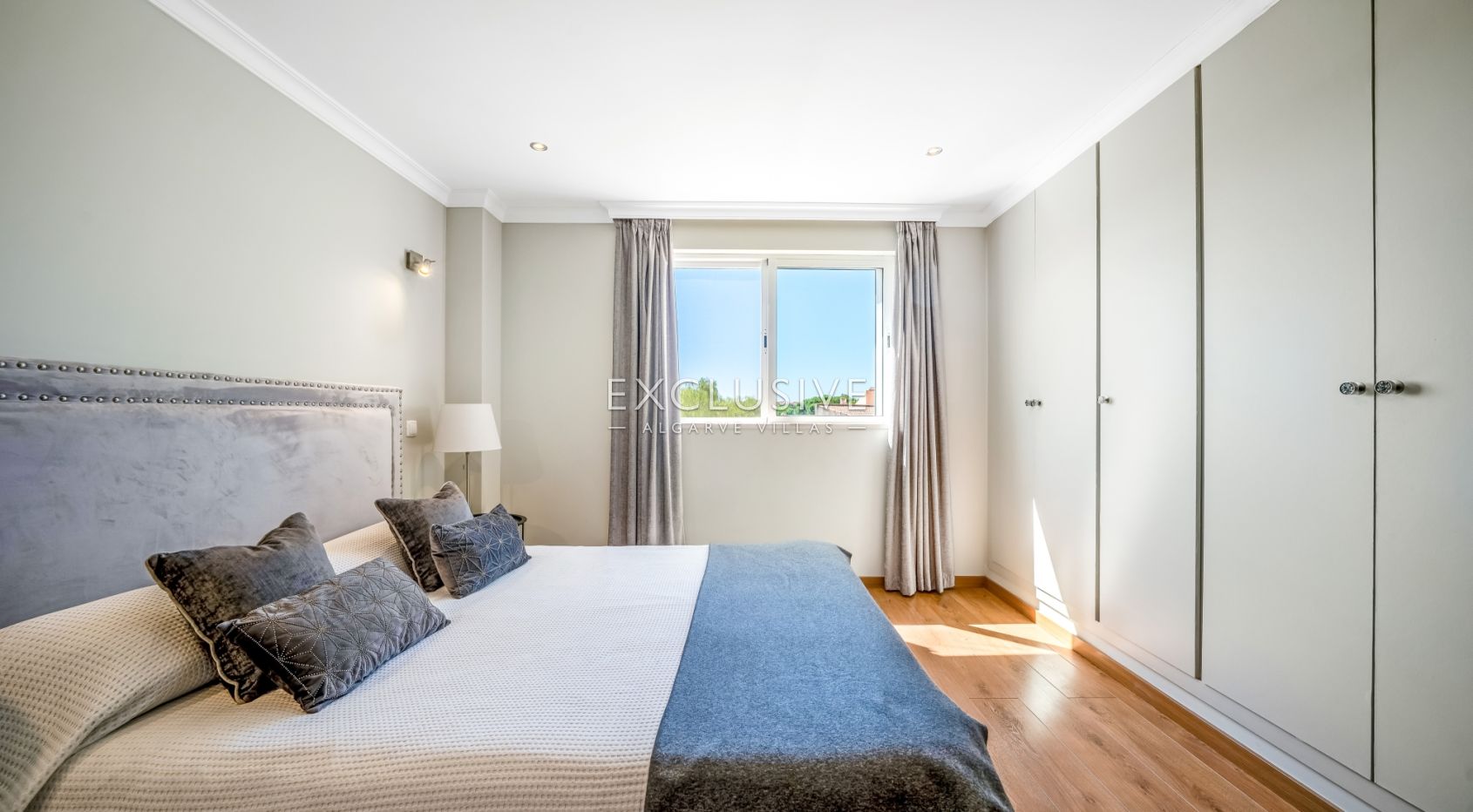 Beautiful Villa with Heated Pool in Vilamoura in Great Location