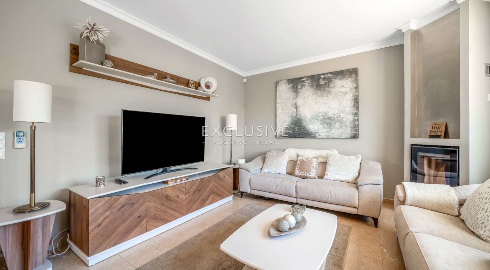 Beautiful Villa with Heated Pool in Vilamoura in Great Location