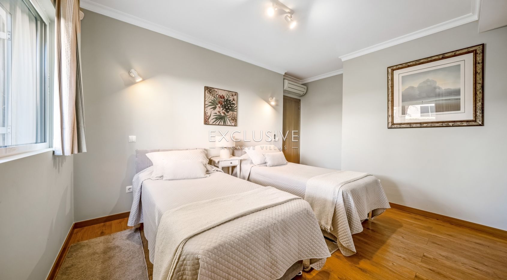 Beautiful Villa with Heated Pool in Vilamoura in Great Location